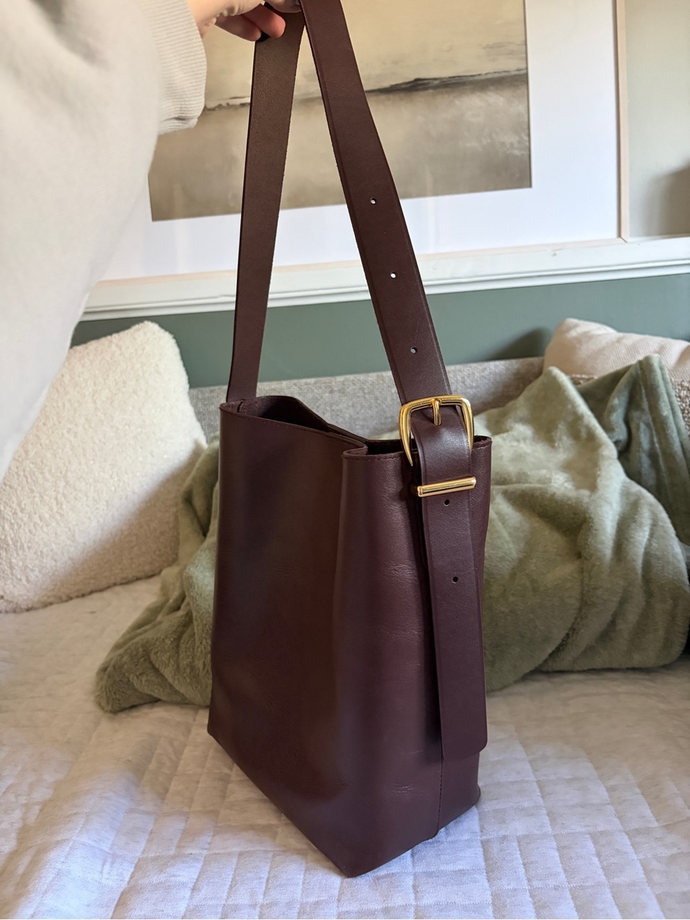 Madewell Essential Bucket Tote - Picture 2 of 6